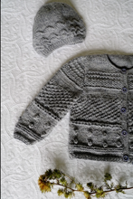 Load image into Gallery viewer, Frankie Cardi and Hat BC91 in 4 Ply
