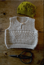 Load image into Gallery viewer, Phoenix Vest and Hat BC96 in 8 Ply
